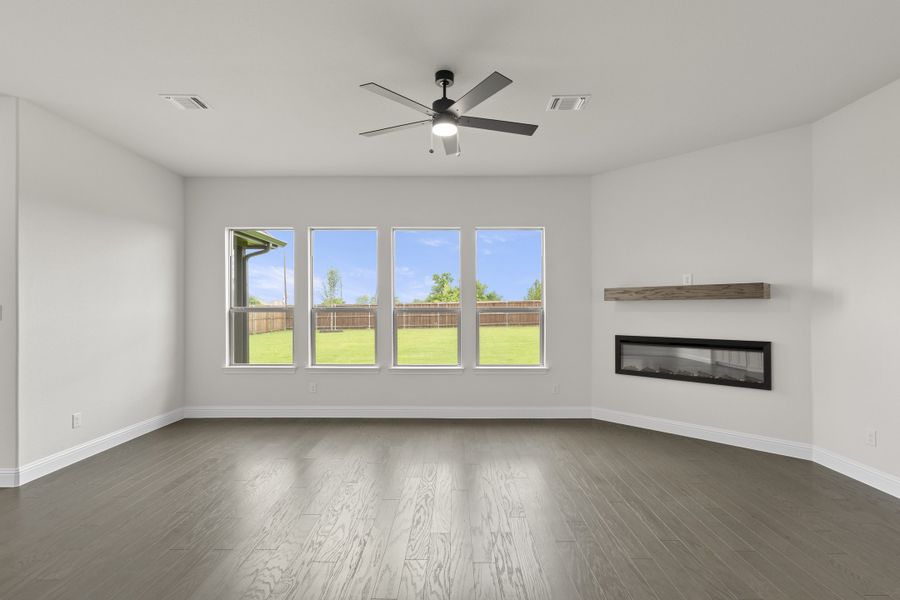 Spacious, unfurnished interior of a new home in Lovers Landing, Forney (Image 15). Spacious, unfurnished interior of a new home in Lovers Landing, Forney (Image 15).
