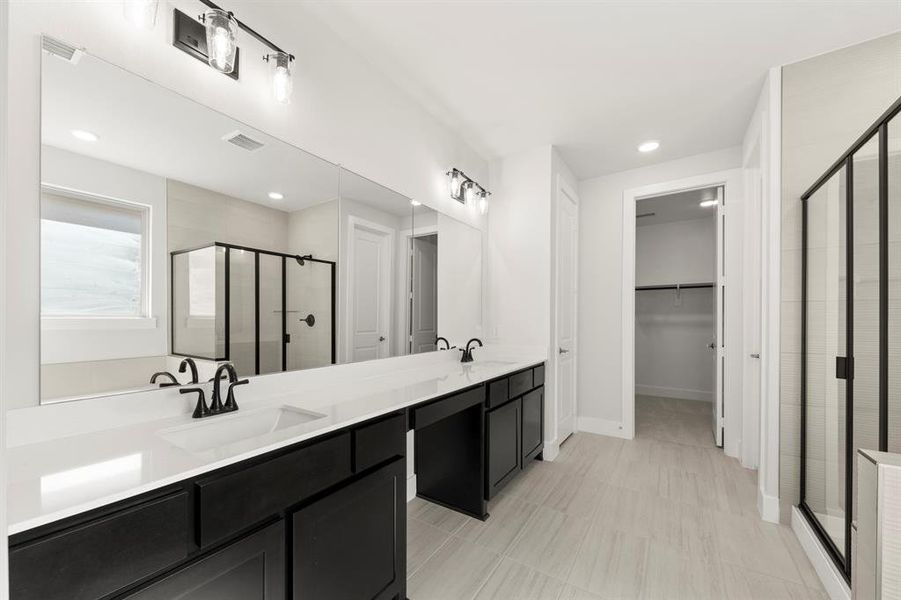 16. 2917 Andesite - Bath (2)