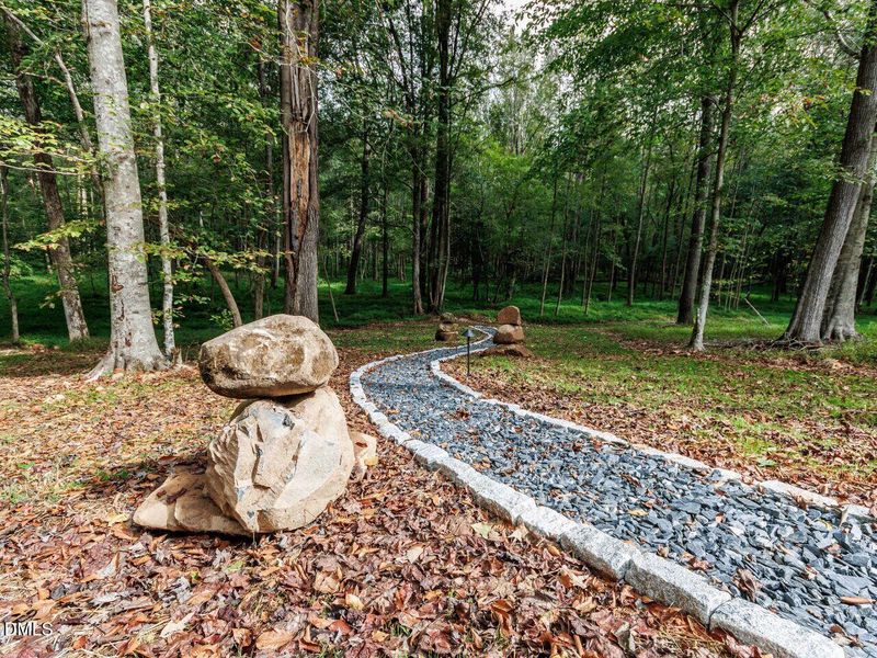 072-1280x960-backyard