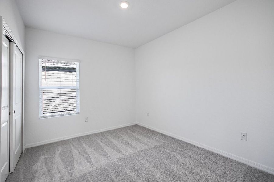 Spacious, unfurnished interior of a new home in Coopers Meadow, Jacksonville (Image 14).