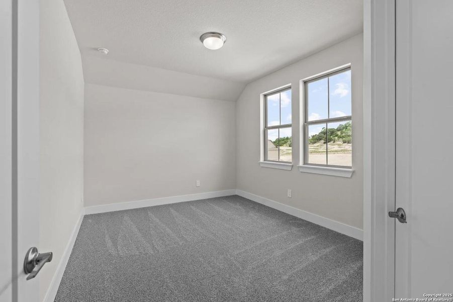 Spacious, unfurnished interior of a new home in Esperanza - 70', Boerne (Image 19).