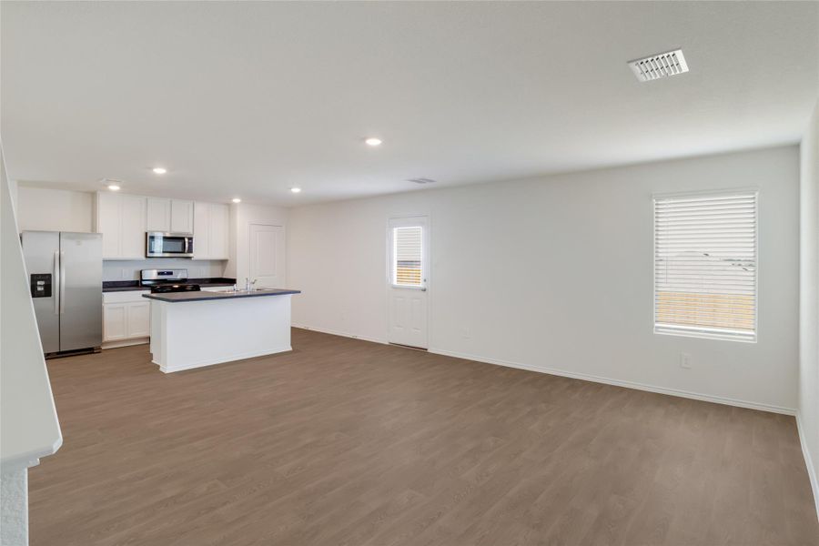 Image 17 of a home in Prairie Lakes. Image 17 of a home in Prairie Lakes.