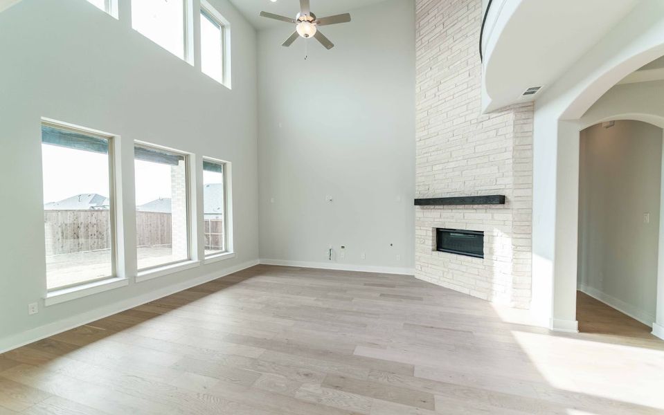Spacious, unfurnished interior of a new home in Sonoma Verde, Heath (Image 17). Spacious, unfurnished interior of a new home in Sonoma Verde, Heath (Image 17).