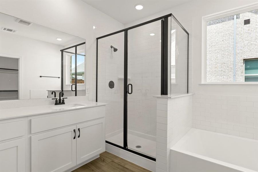 15. 1328 Parkdale - Bath