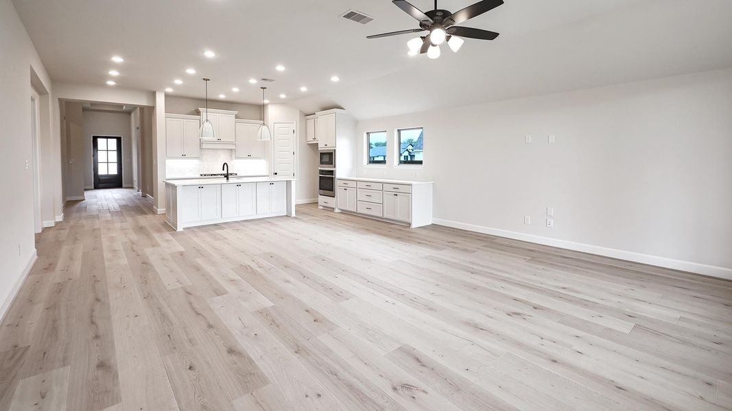 Spacious, unfurnished interior of a new home in Juniper Springs, Lockhart (Image 23).
