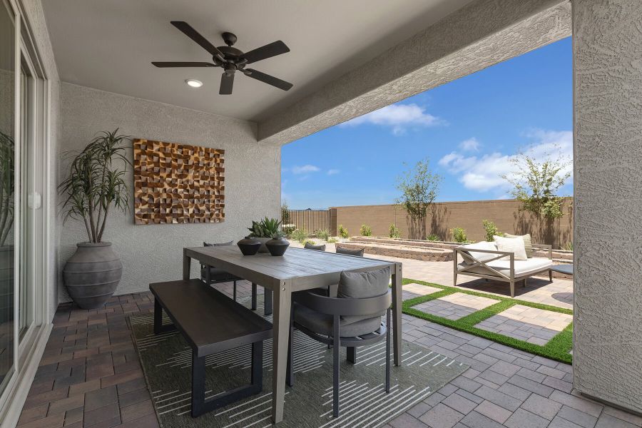 Representative exterior details of a home built from the Cobalt by Mattamy Homes in Rosewood Heights, San Tan Valley (Image 3).