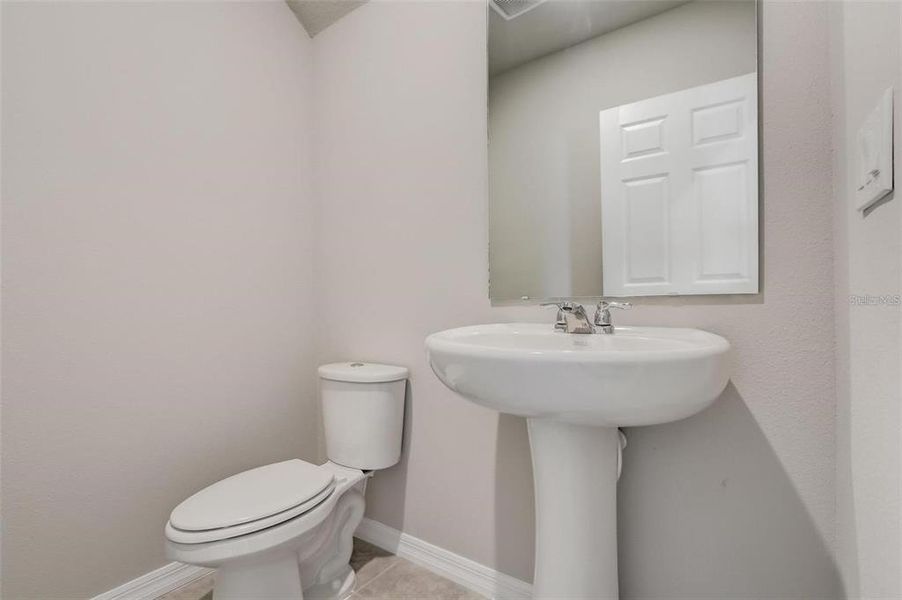 Furnished interior view inside a new home in , Davenport (Image 8).