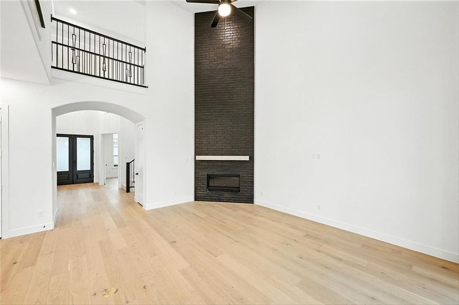 2720AmberLn220E009 2720AmberLn220E009