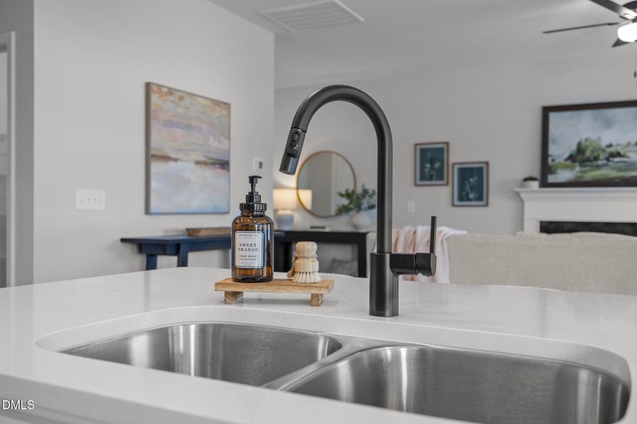 16-web-or-mls-IMG_1125 16-web-or-mls-IMG_1125