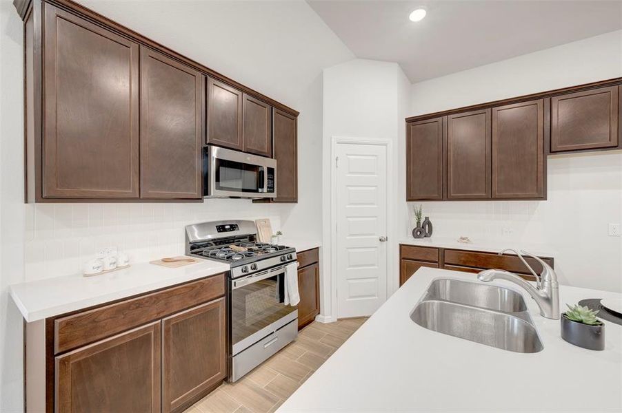 Furnished interior view inside a new home in Sagebrook, Argyle (Image 10). Furnished interior view inside a new home in Sagebrook, Argyle (Image 10).