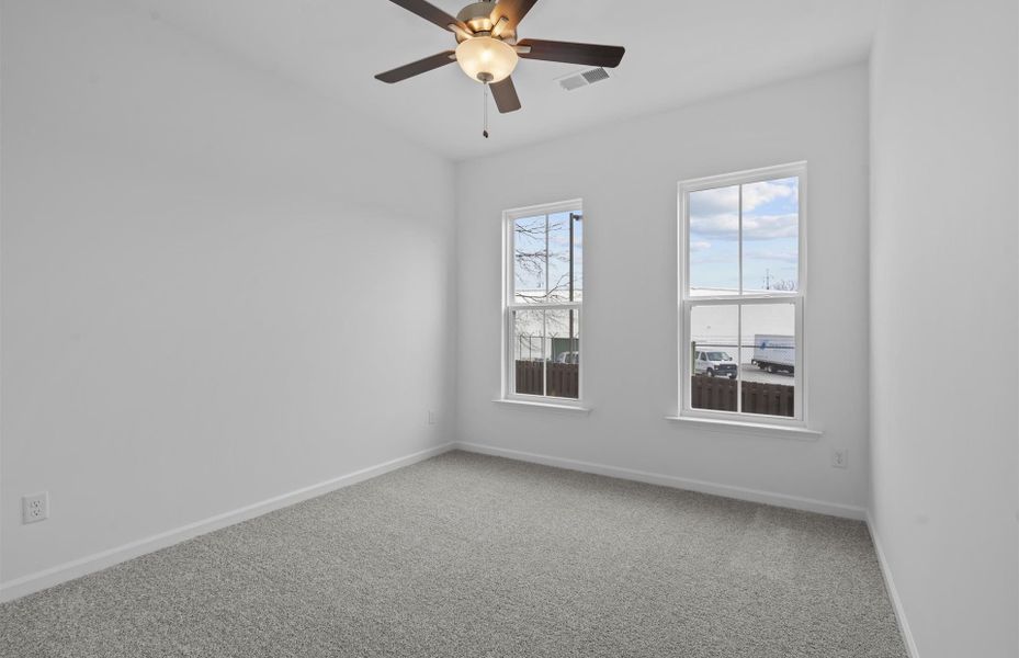 Spacious, unfurnished interior of a new home in Alston Park, Greenville (Image 25).