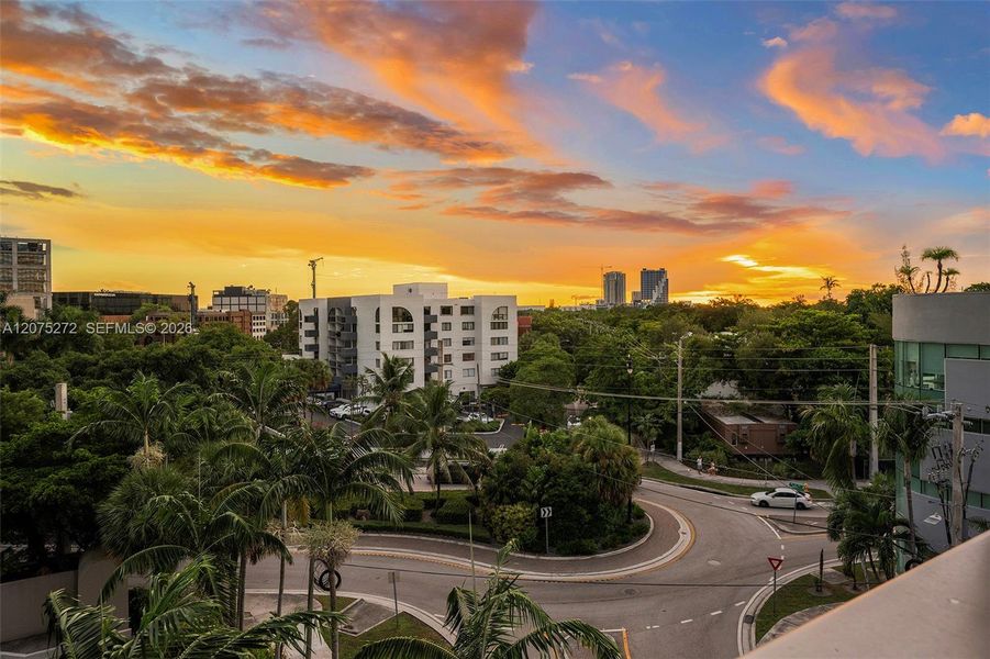 Condo located in Miami, FL showcasing its design and architecture (Image 29). Condo located in Miami, FL showcasing its design and architecture (Image 29).