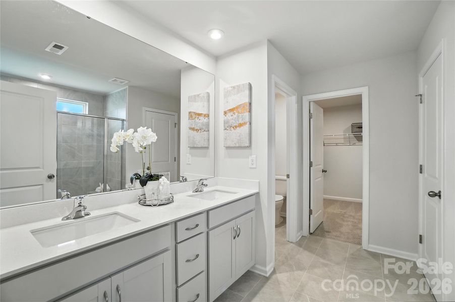 Photo representation only. Exterior and interior colors will vary.