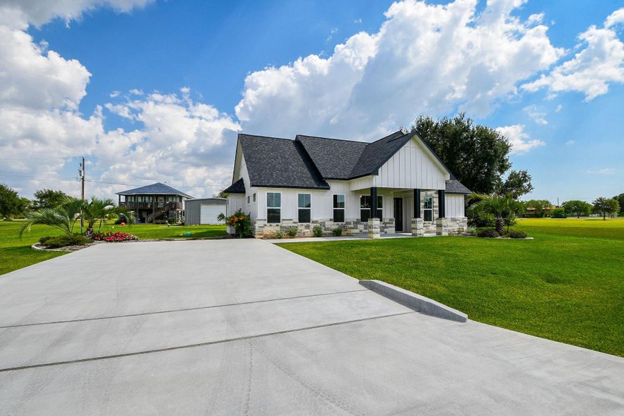 Community amenities in , Palacios (Image 41). Community amenities in , Palacios (Image 41).