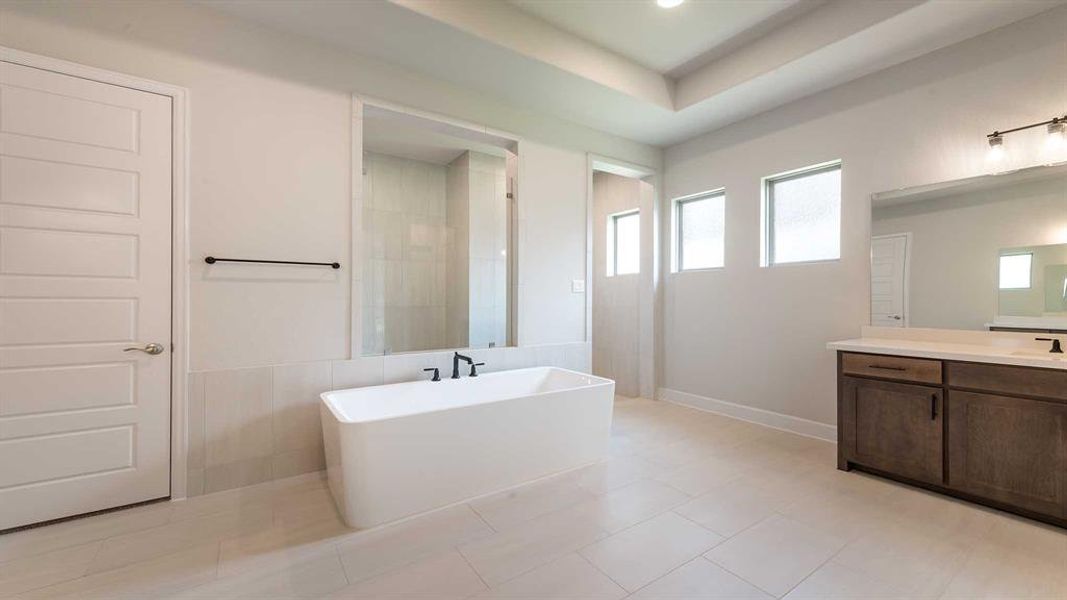 Furnished interior view inside a new home in Somerset Park 80', Rockwall (Image 6). Furnished interior view inside a new home in Somerset Park 80', Rockwall (Image 6).