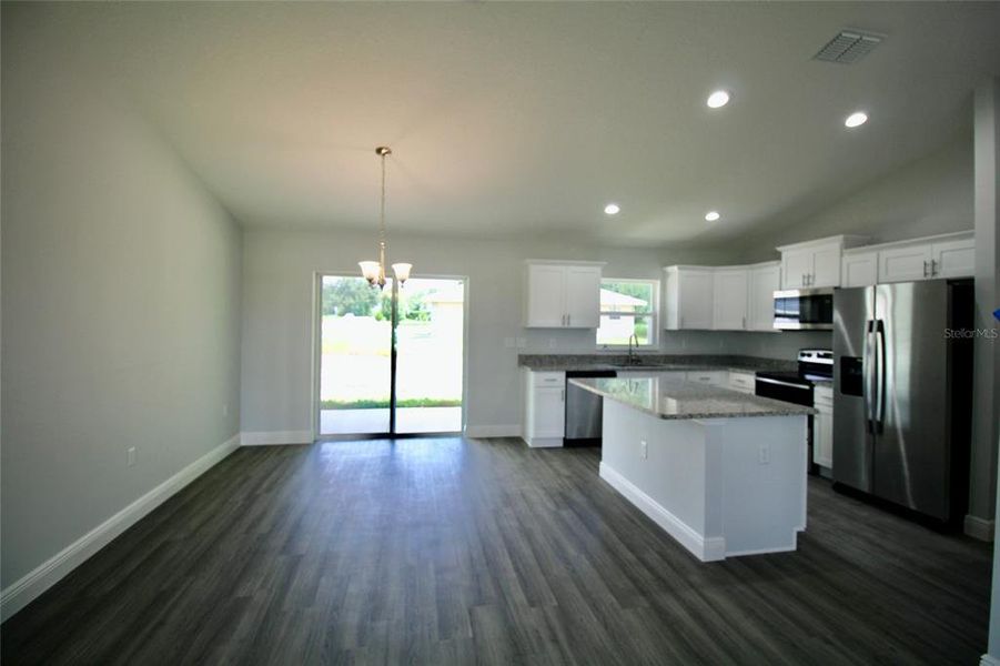 Spacious, unfurnished interior of a new home in , Ocala (Image 15).