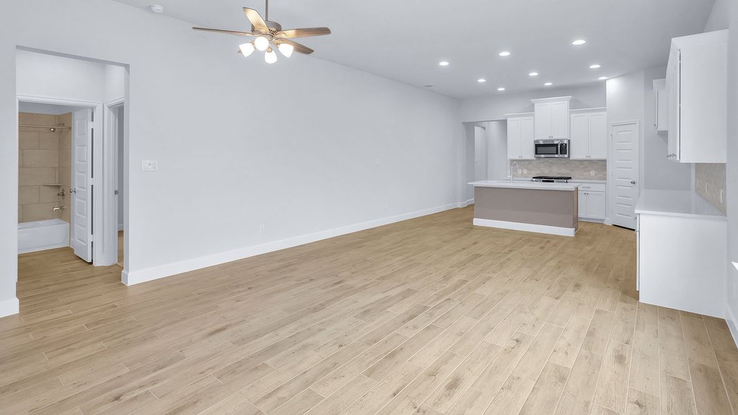 Spacious, unfurnished interior of a new home in Wildtree, Magnolia (Image 9).