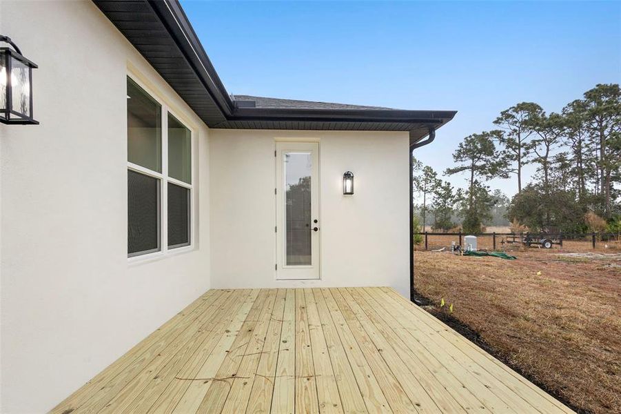 Exterior details and patio area of a home in , Eustis (Image 26).