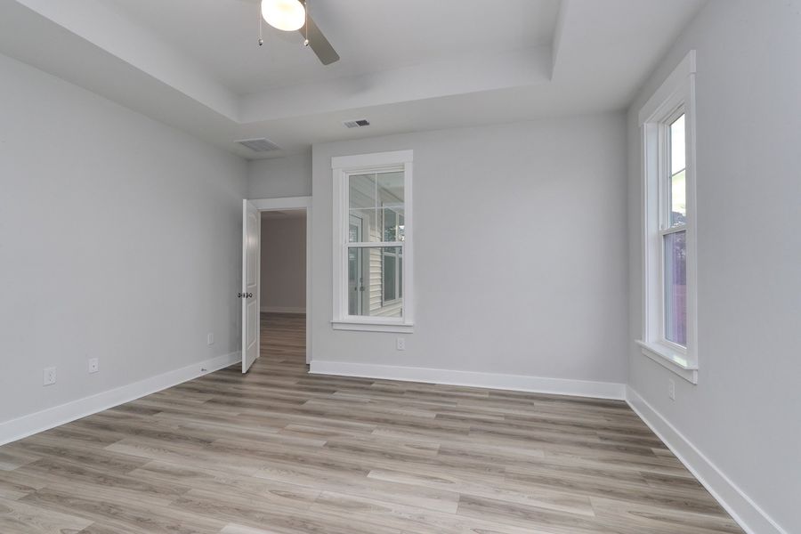 Spacious, unfurnished interior of a new home in Arcadia, Myrtle Beach (Image 29).