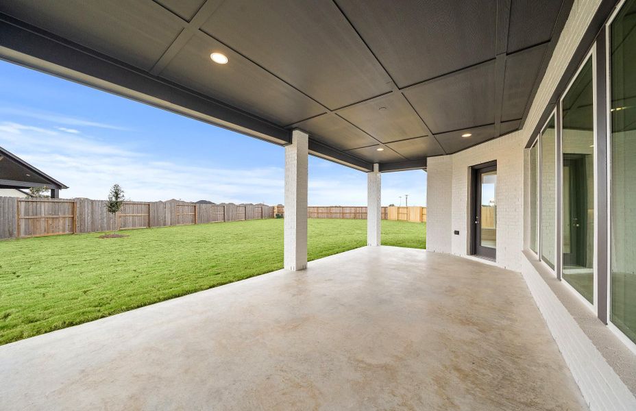 Exterior details and patio area of a home in Artavia 70′, Conroe (Image 22). Exterior details and patio area of a home in Artavia 70′, Conroe (Image 22).