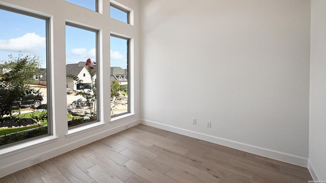 Spacious, unfurnished interior of a new home in Johnson Ranch, Bulverde (Image 13).