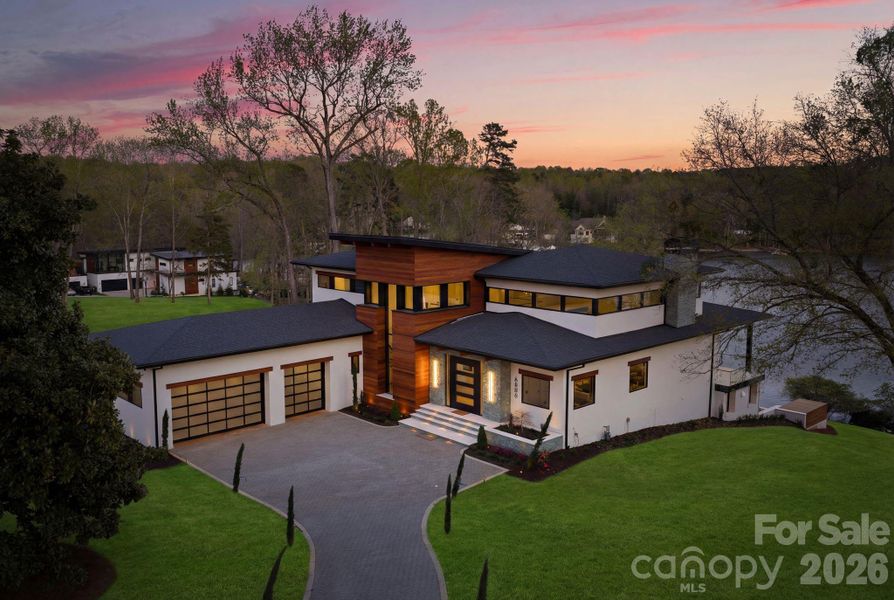 Exterior details and patio area of a home in , Charlotte (Image 28).