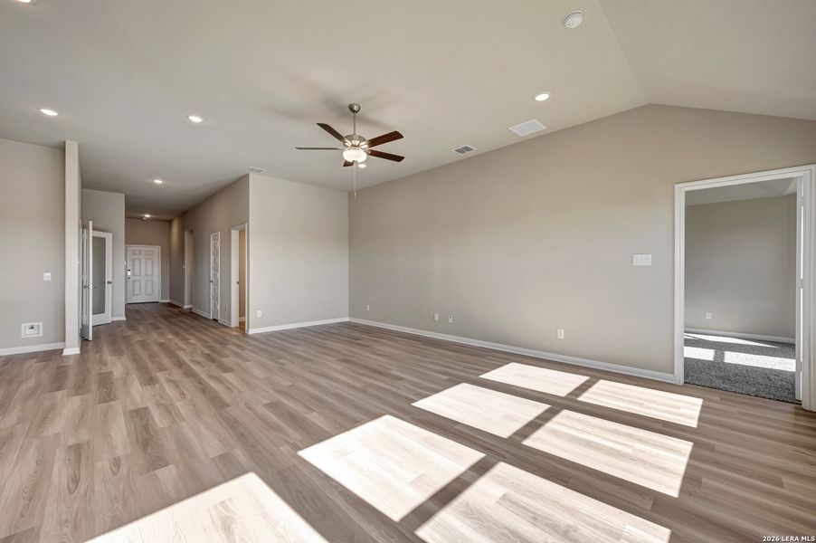 Spacious, unfurnished interior of a new home in Paloma Park, Converse (Image 45).