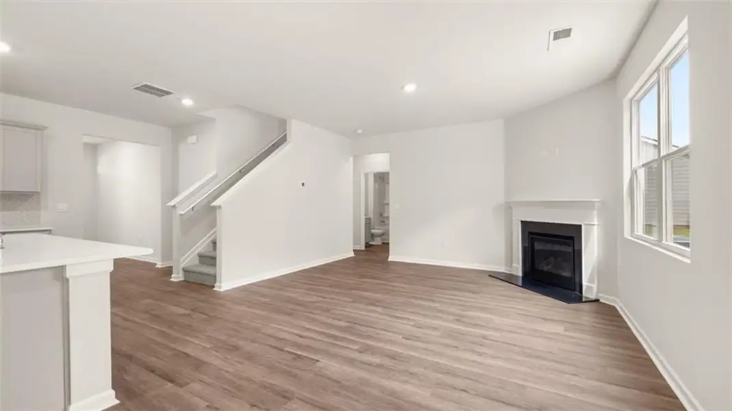 Spacious, unfurnished interior of a new home in Twin Lakes, Hoschton (Image 20).