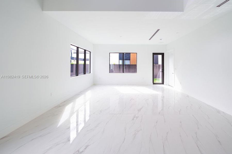 Spacious, unfurnished interior of a new home in , Miami (Image 45).