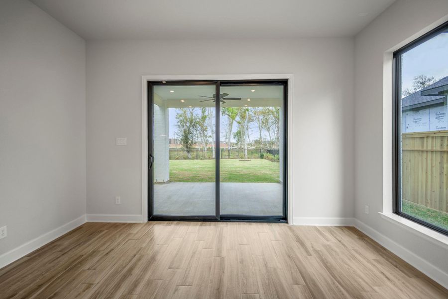 Spacious, unfurnished interior of a new home in Sienna 70' Lots, Missouri City (Image 37). Spacious, unfurnished interior of a new home in Sienna 70' Lots, Missouri City (Image 37).