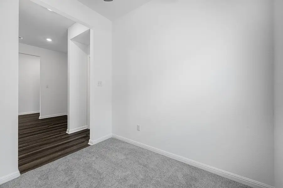 Spacious, unfurnished interior of a new home in Emory Crossing 50s, Hutto (Image 10).