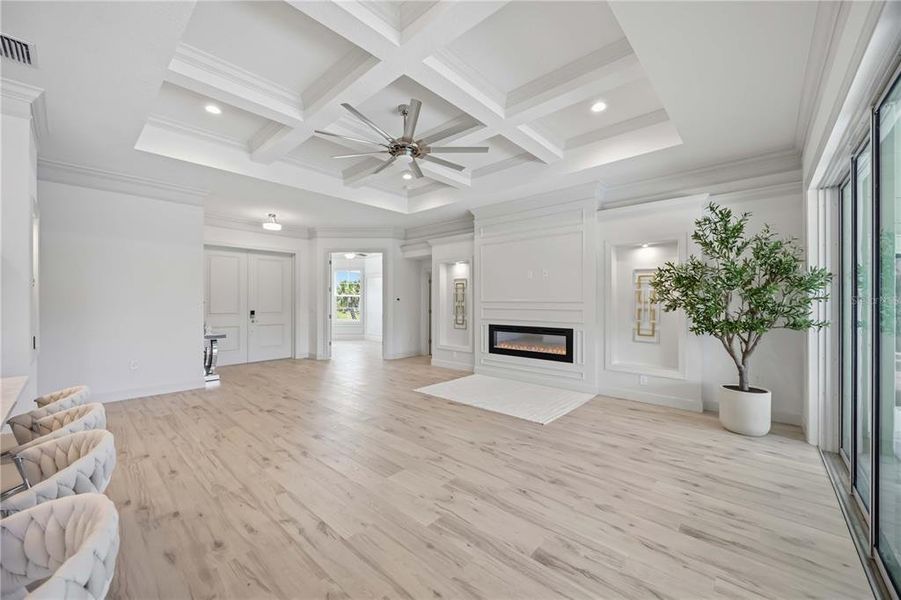 Spacious, unfurnished interior of a new home in , Port Charlotte (Image 23).