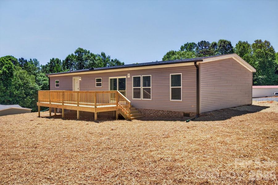 Exterior details and patio area of a home in , Lexington (Image 27).
