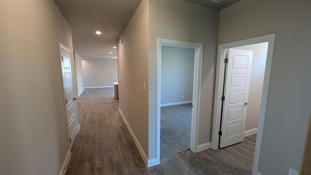 Spacious, unfurnished interior of a new home in Bella Vista, Granbury (Image 13).