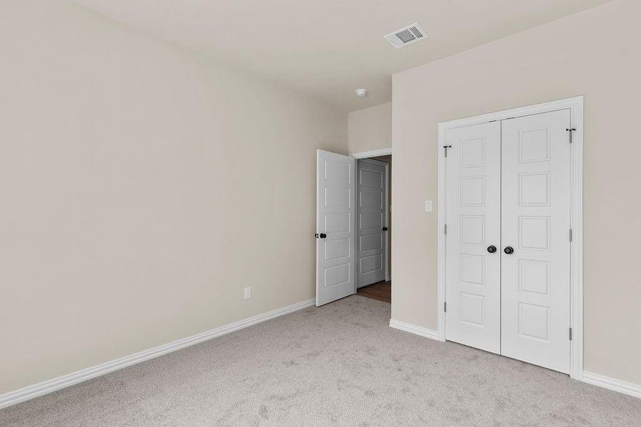 Spacious, unfurnished interior of a new home in , Fort Worth (Image 17).