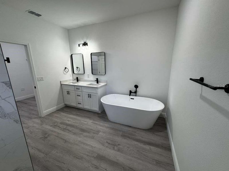 Furnished interior view inside a new home in , Ocala (Image 5).