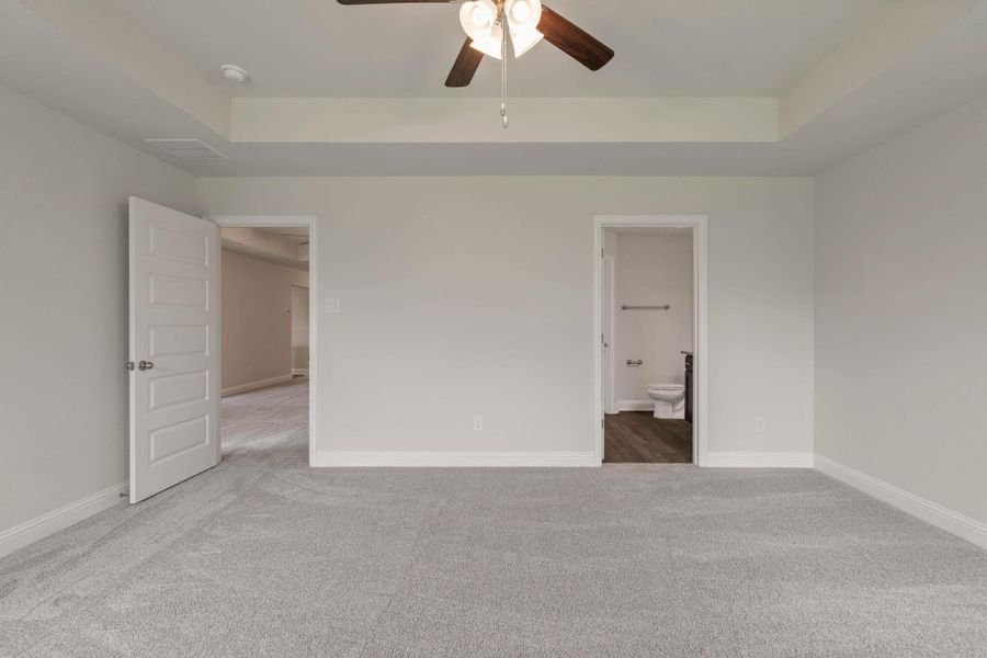 Spacious, unfurnished interior of a new home in Grand Oaks Reserve, Cleveland (Image 21). Spacious, unfurnished interior of a new home in Grand Oaks Reserve, Cleveland (Image 21).