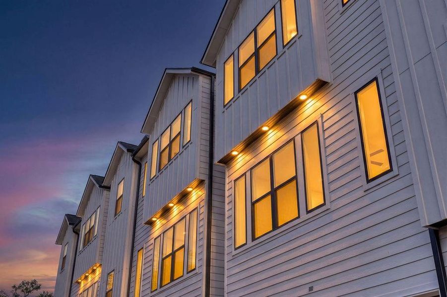 Image 38 of a home in .