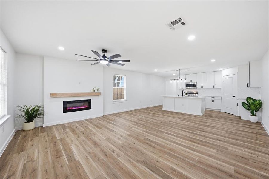 Spacious, unfurnished interior of a new home in , Waco (Image 15).