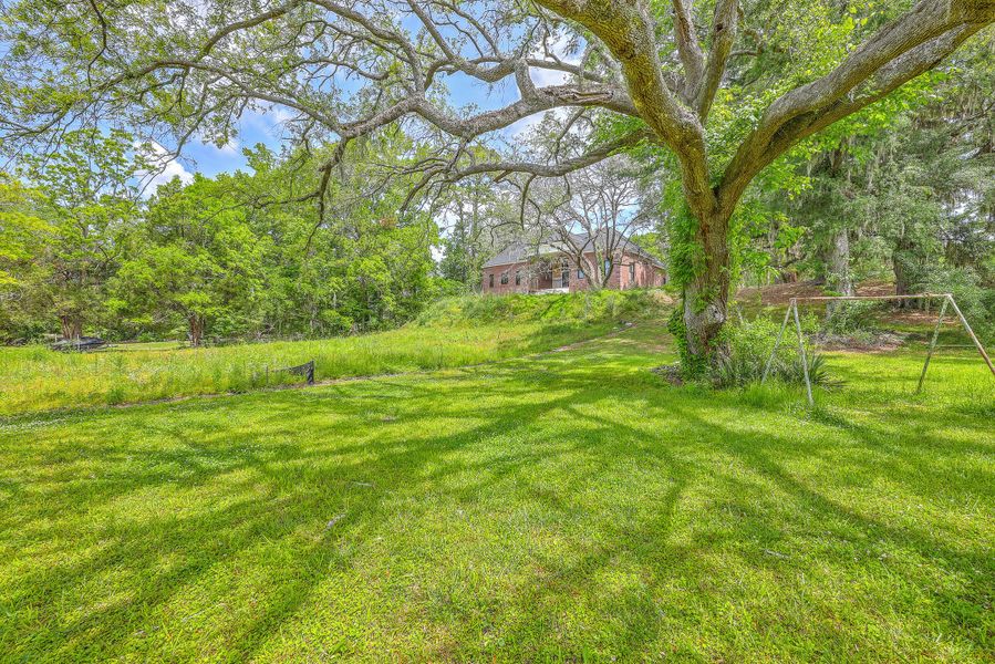 Image 38 of a home in . Image 38 of a home in .