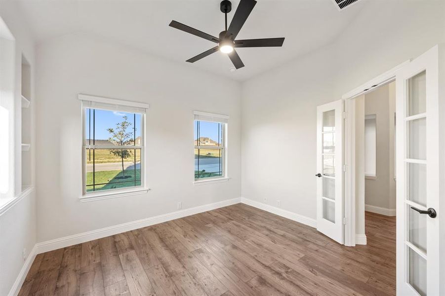 Spacious, unfurnished interior of a new home in Coyote Crossing, Godley (Image 18). Spacious, unfurnished interior of a new home in Coyote Crossing, Godley (Image 18).