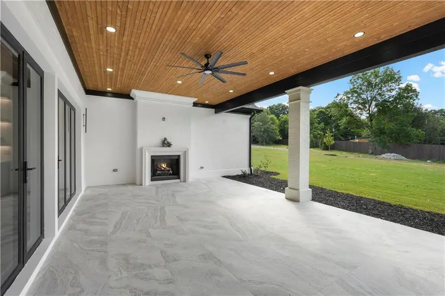 Exterior details and patio area of a home in , Monroe (Image 4).