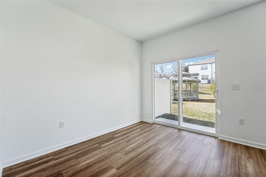 Spacious, unfurnished interior of a new home in Vista Walk, Dade City (Image 17).