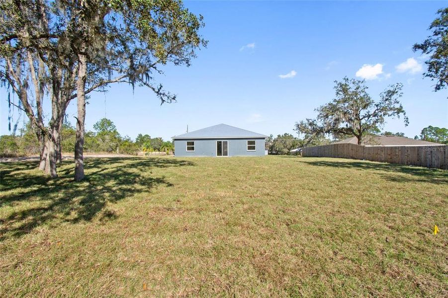 Exterior details and patio area of a home in , Lake Wales (Image 4).