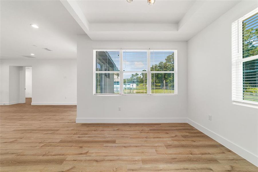 Spacious, unfurnished interior of a new home in , Ocala (Image 21).