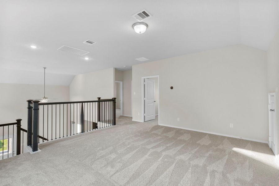 Spacious, unfurnished interior of a new home in The Trails 40', New Caney (Image 20).