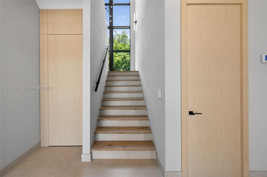 Spacious, unfurnished interior of a new home in , Southwest Ranches (Image 24).