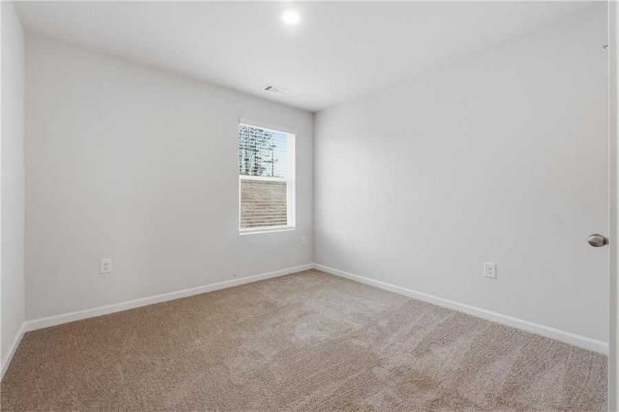 Spacious, unfurnished interior of a new home in Moss Creek, Hogansville (Image 20).