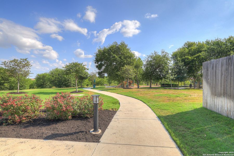 Image 33 of a home in Sunset Oaks.