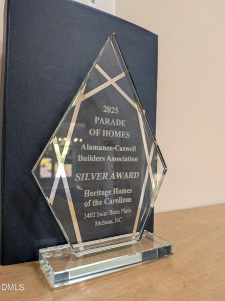 PXL_20251004_174015698